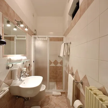 Hotel Primavera 2*
