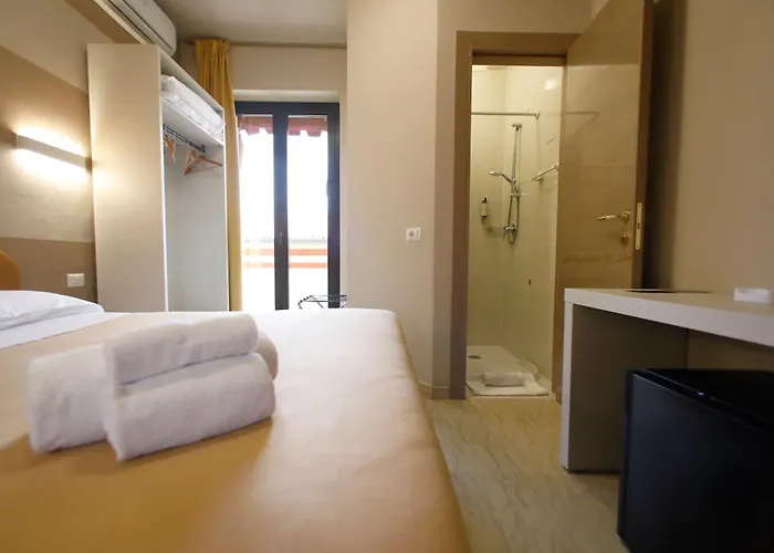 Primavera Πεσκιέρα ντελ Γκάρντα