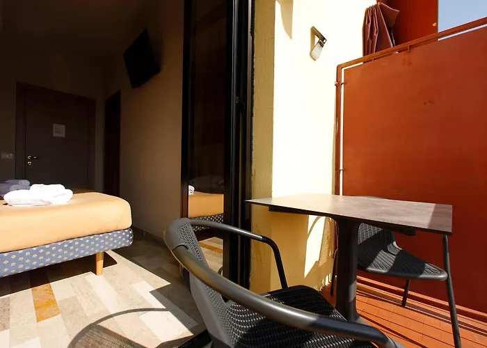 Primavera Hotel 2*
