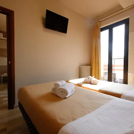 Primavera Hotel 2*
