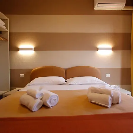 Primavera Hotel 2*