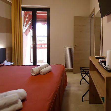 Primavera Hotel