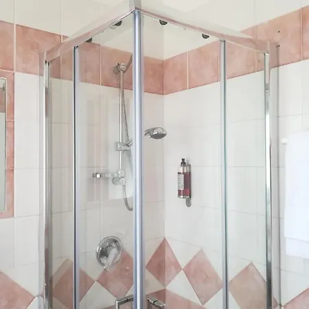 Primavera מלון פסקיארה דל גארדה