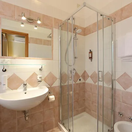 Primavera פסקיארה דל גארדה