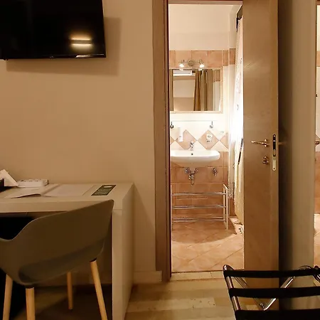 מלון Primavera 2*