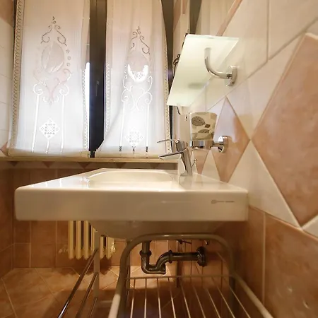 מלון Primavera 2*